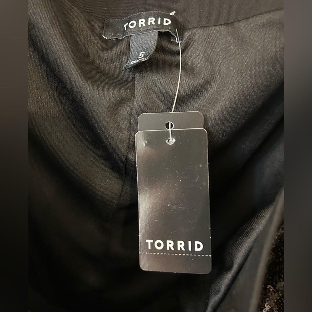 Torrid Black Sequin Midi Skirt Size 5X/28 - Picture 10 of 11
